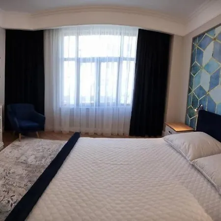 Historic Apartment, Very Close To The And Main Activities *
