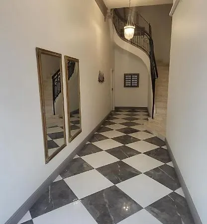 Historic Apartment, Very Close To The Beach And Main Activities Constanta